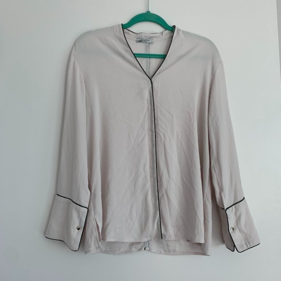 MM LaFleur Josephine V-Neck Blouse - Picture 4 of 7